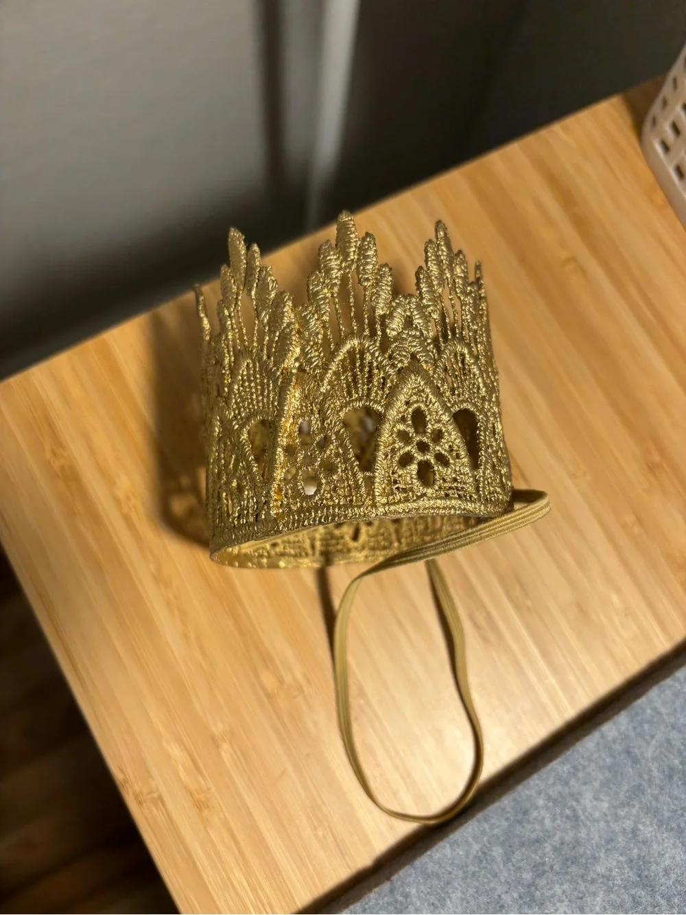 “One” Gold Lace Decorative Crown Headpiece